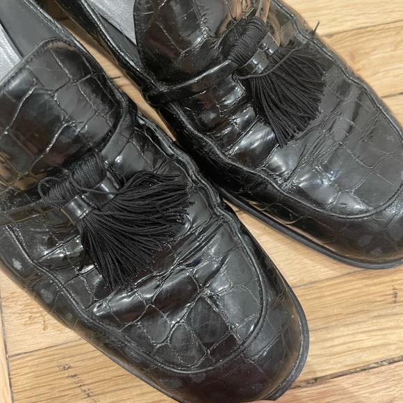 Stuart Weitzman Black Croc-Embossed Loafers - Picture 6 of 6